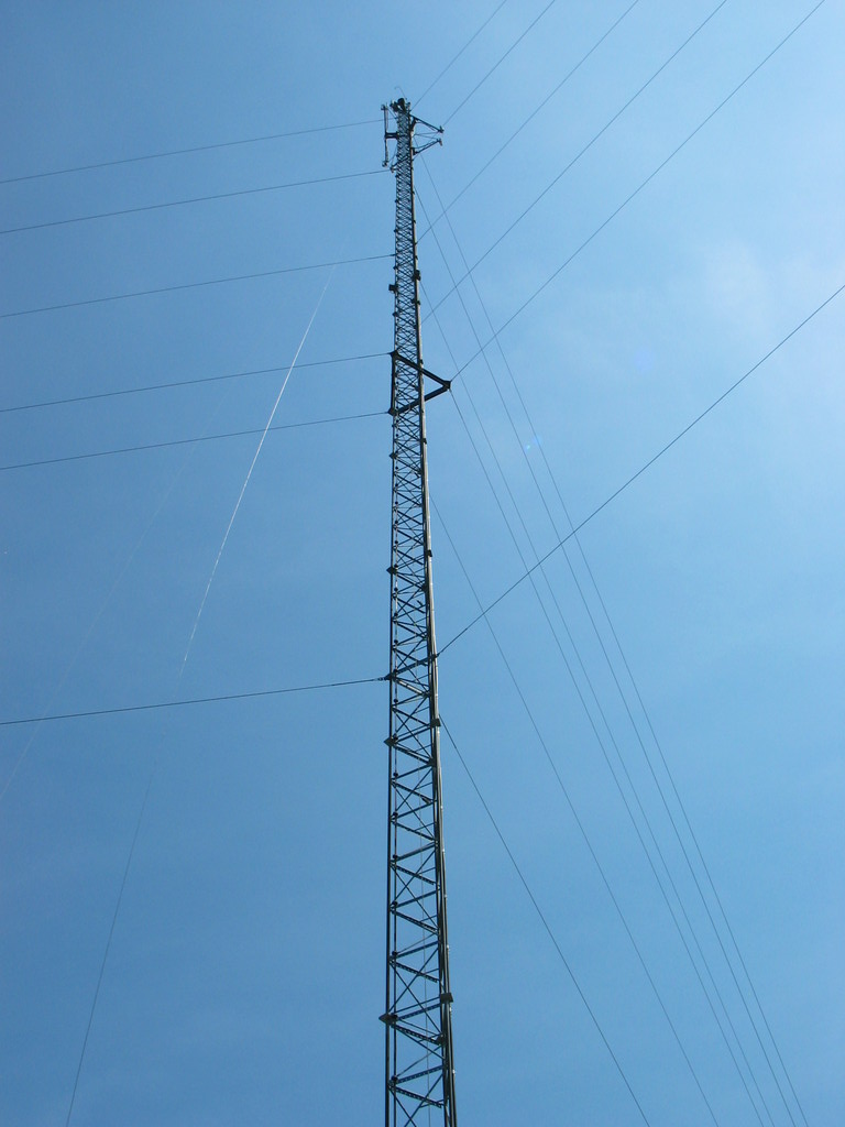 300' cell phone tower near Muscatine, Iowa