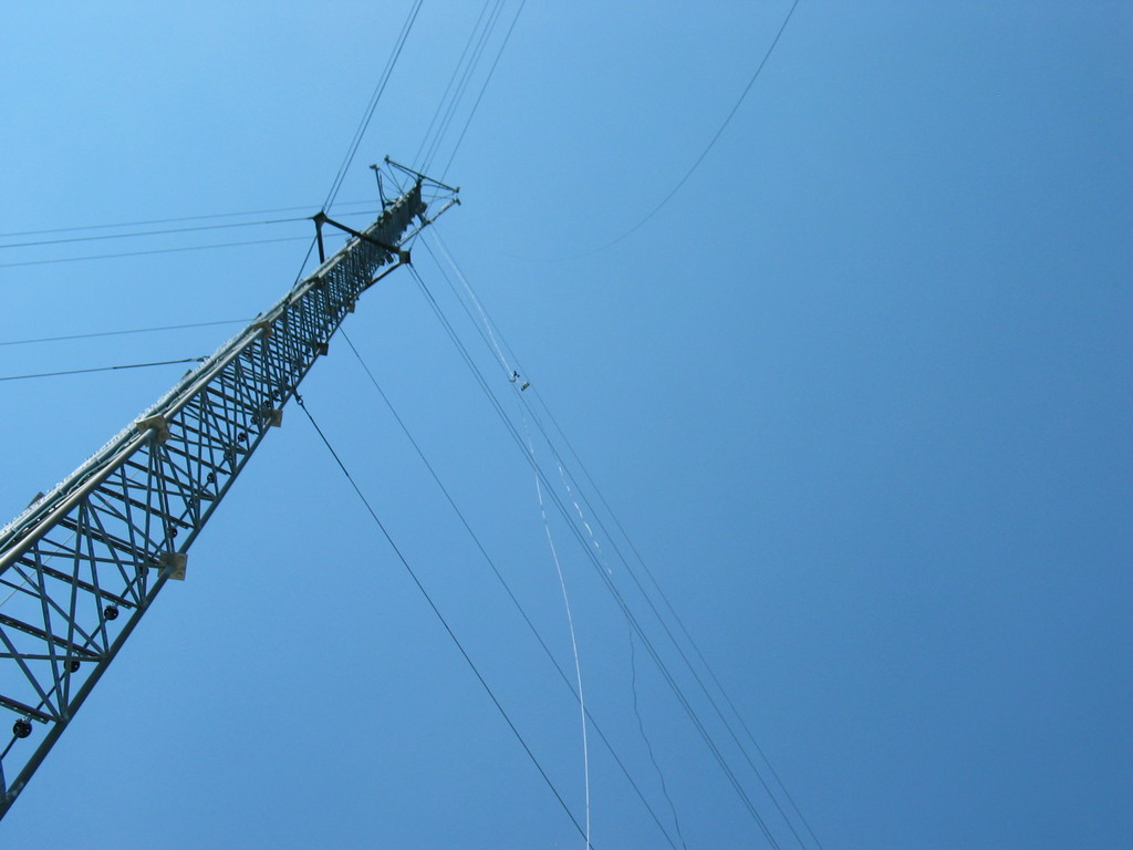 The wind is helpful because it blows the anemometer and boom away from the tower to avoid tangles.