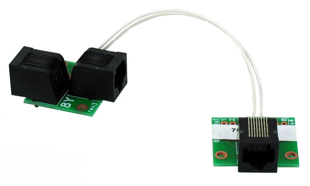 Wiring adapter for connecting rain collector to Wind Data Logger.
