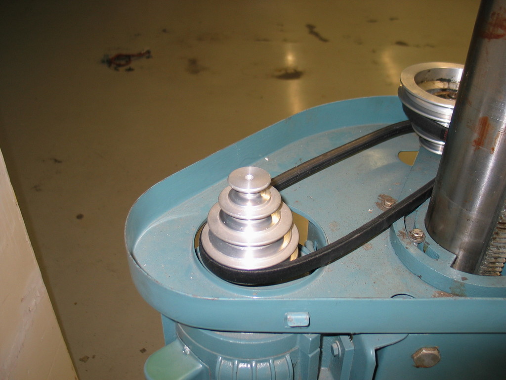 Step pulley arrangement on the mill / drill.