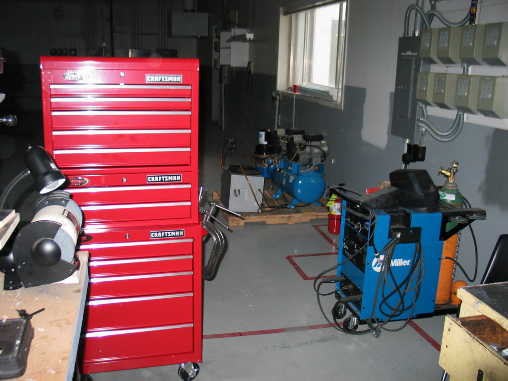 New tool boxes, TIG welder, and new air (broken) air compressor. This is the direction the shop will expanding.