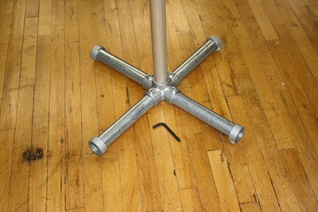 APRS8530: Small Wind Turbine Display Stand