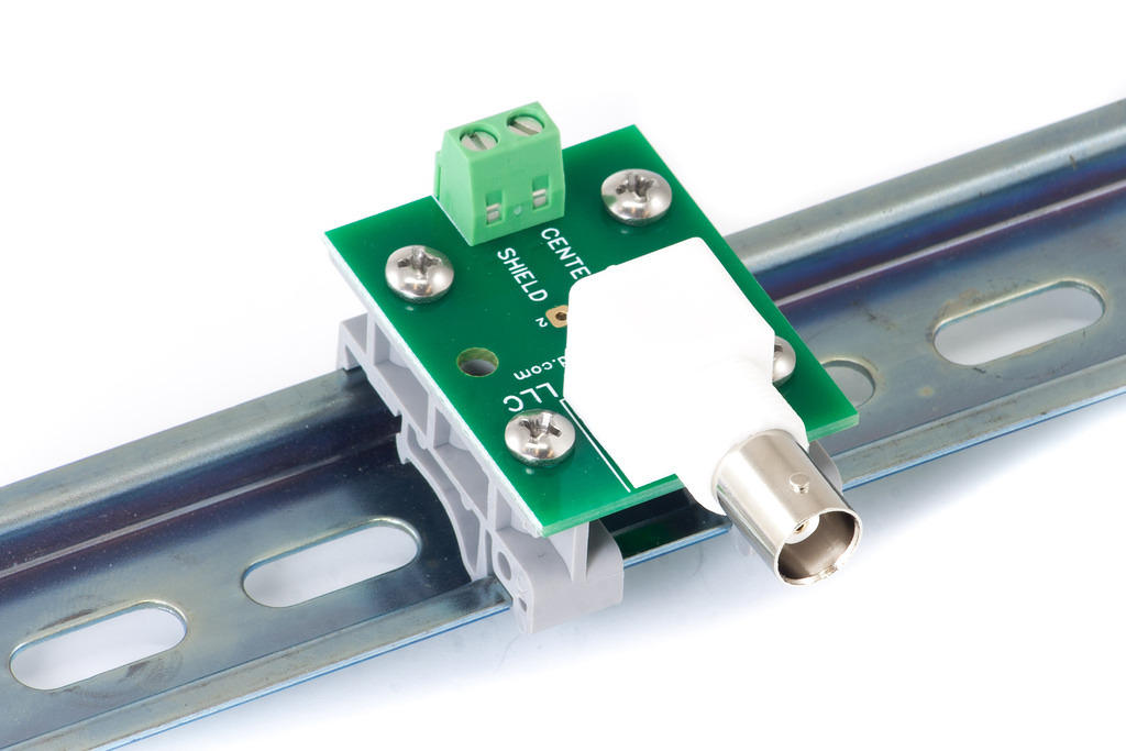 BNC-Breakout-Board-to-Screw-Terminals-with-DIN-Rail-Clips