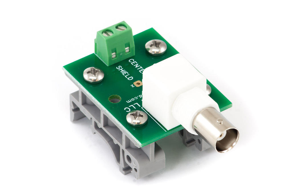 BNC-Breakout-Board-to-Screw-Terminals-with-DIN-Rail-Clips