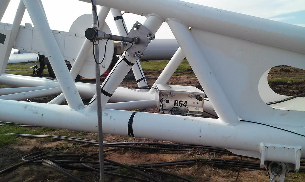 Pivoting wind vane and Data Logger