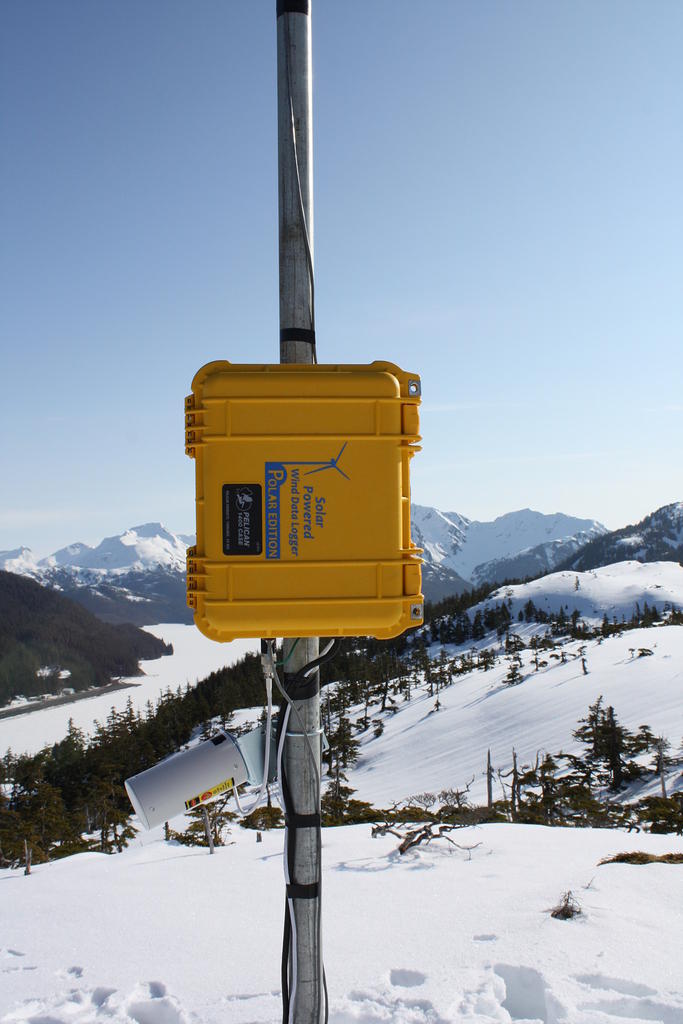 APRS6065: Polar Edition #40R Solar Powered Wind Data Logger Package, Installed in Cordova, AK (With Optional Wireless Antenna)